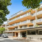 Stylish 1-Bed In The Heart Of Sydney\'S Inner West