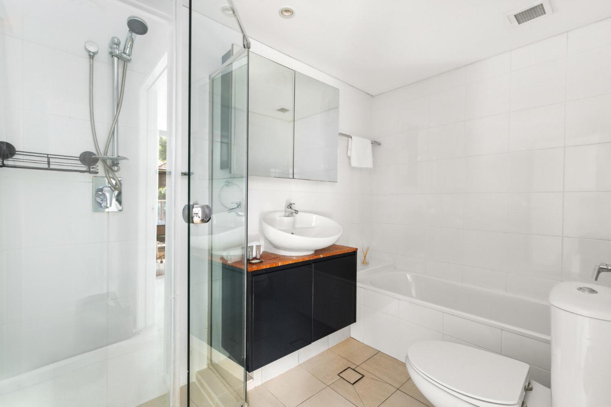 Stylish 1-bed In The Heart Of Sydney's Inner West *